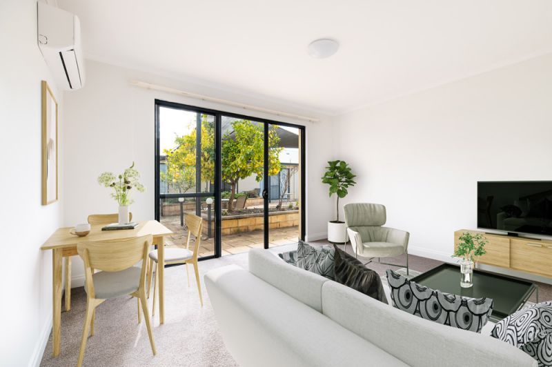 Spacious Care apartment with courtyard access