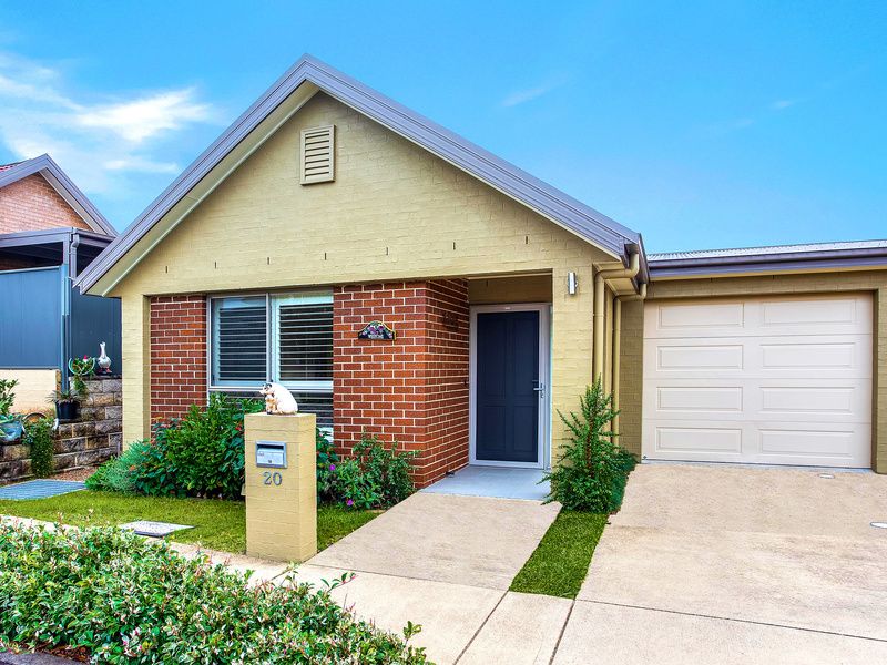 Modern Villa with Garden Retreat