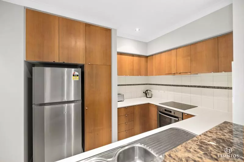 Top Floor with City Vistas!