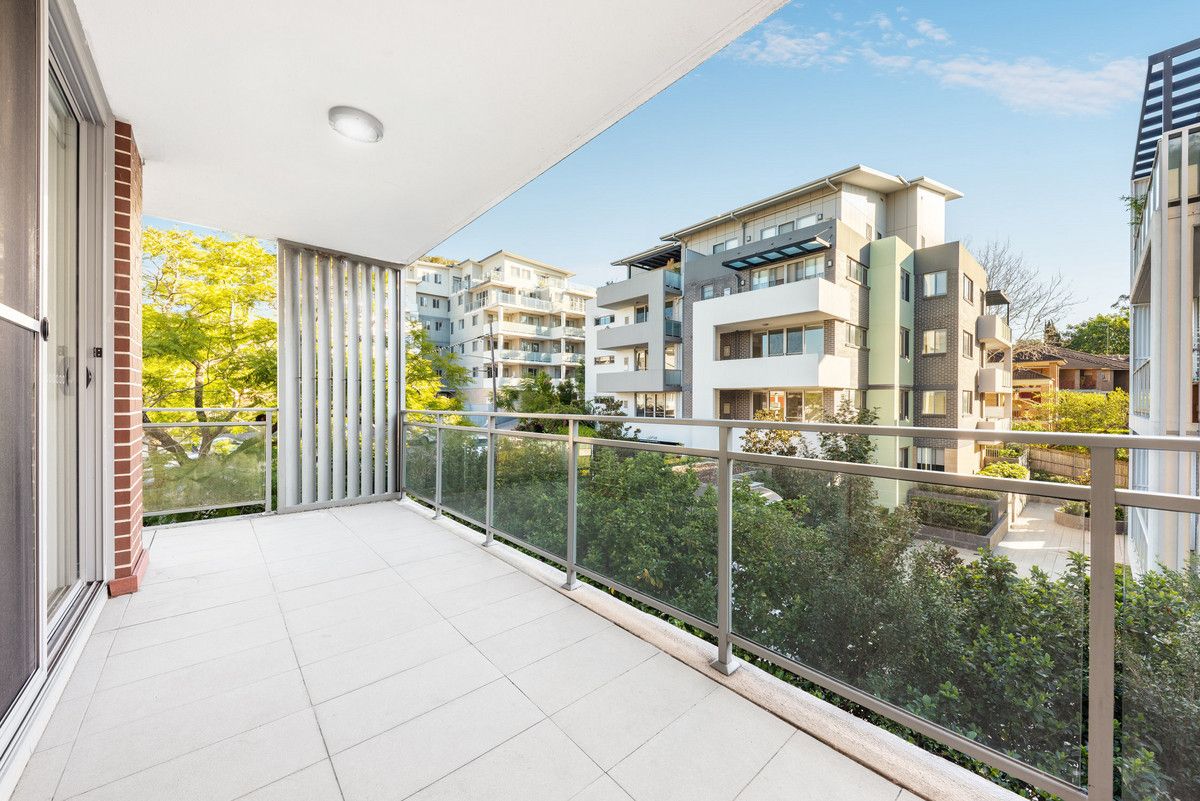 Spacious Open Plan living. This apartment has an excellent layout. Quiet location.