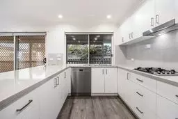 Palm Lake Resort Willow Lodge - 10 Ferny Court