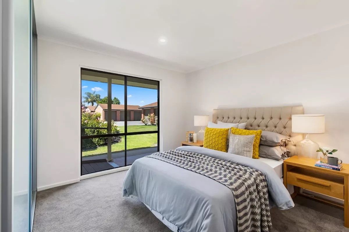 Resthaven Fulham ‘The Oaks’ Retirement Living offers 18 one-bedroom, 53 two-bedroom, and 23-serviced apartments set amongst gardens and historic charm