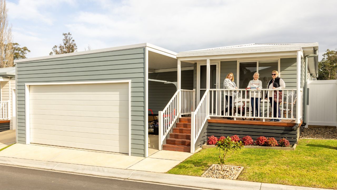 Live on the golf course at Lincoln Lifestyle Eden Gardens! | Limited $5k offer