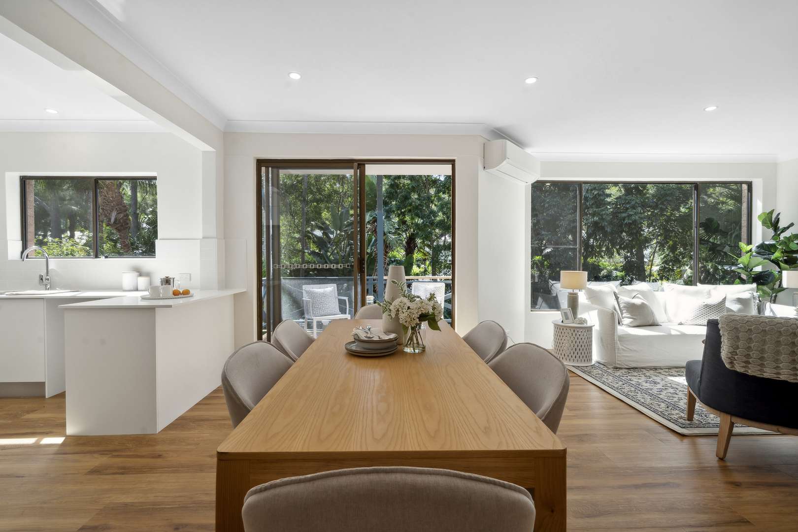 Contemporary & Stylish with Tranquil Reserve Views