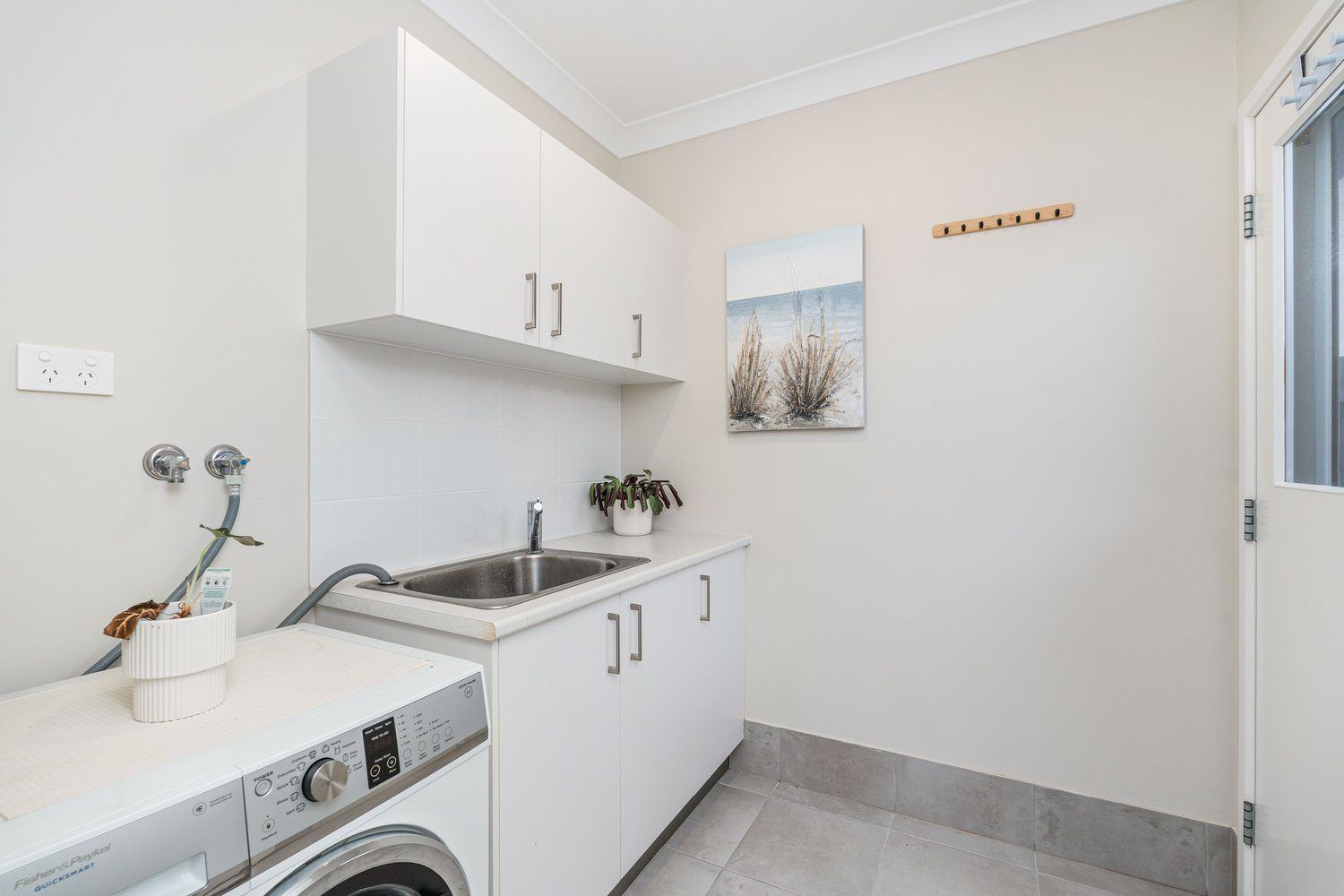 Stylish Living, Flexible Space