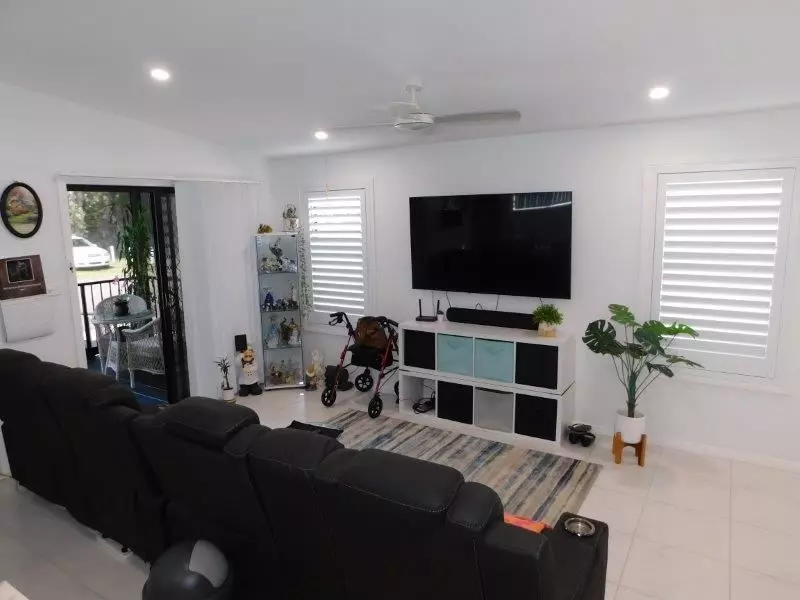 Site 467 (Pre Loved) Bayway Village