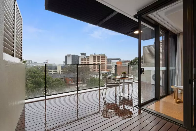 UNDER OFFER - Ultra Convenient Lifestyle