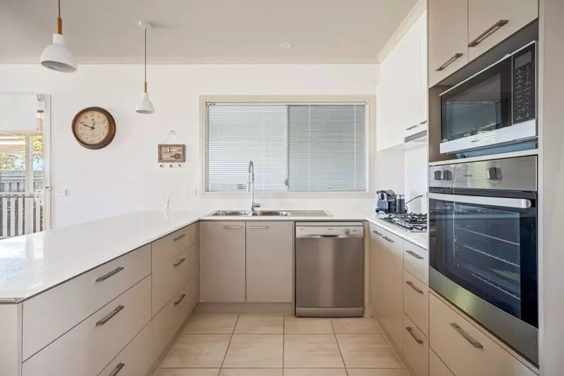 Lifestyle Officer - Light and Bright, Fantastic Location