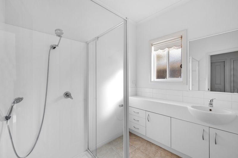 Spacious Modern Living - Peaceful Surrounds
