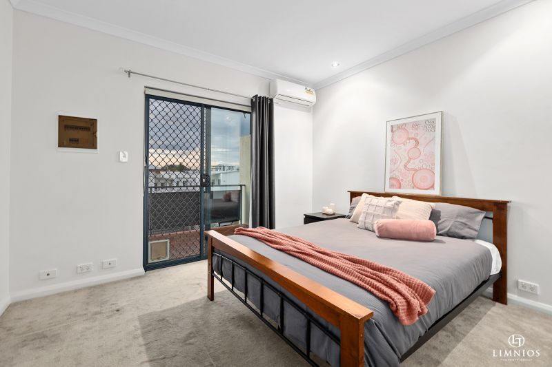 Top Floor with City Vistas!