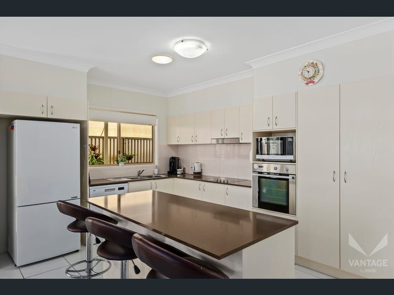Spacious, Stylish & Perfectly Positioned in Vantage Eagleby Pines