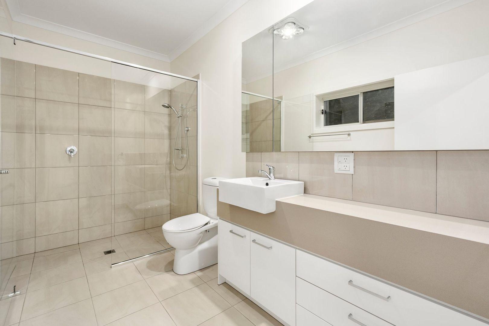 Fully refurbished 2-bedroom, 2-bathroom villa