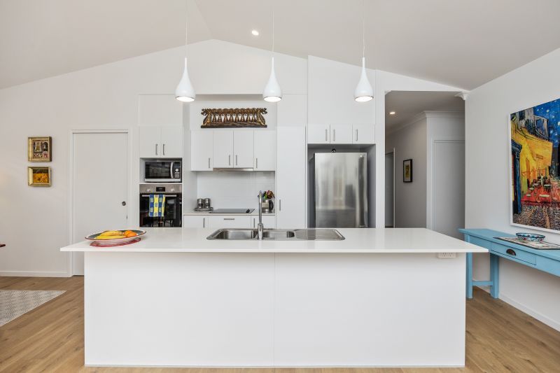 Corner Block - Private Alfresco Living