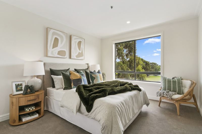 Stunning 2-bedroom apartment with balcony views