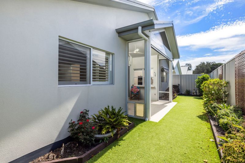 Elegant Three-Bedroom Retreat - Sunlit Alfresco Living