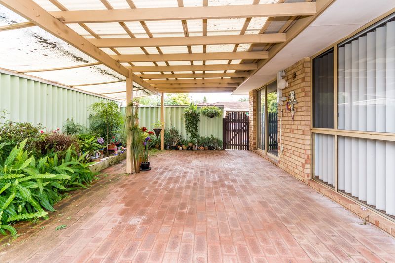 Sought after complex - lucky you! open by appointment