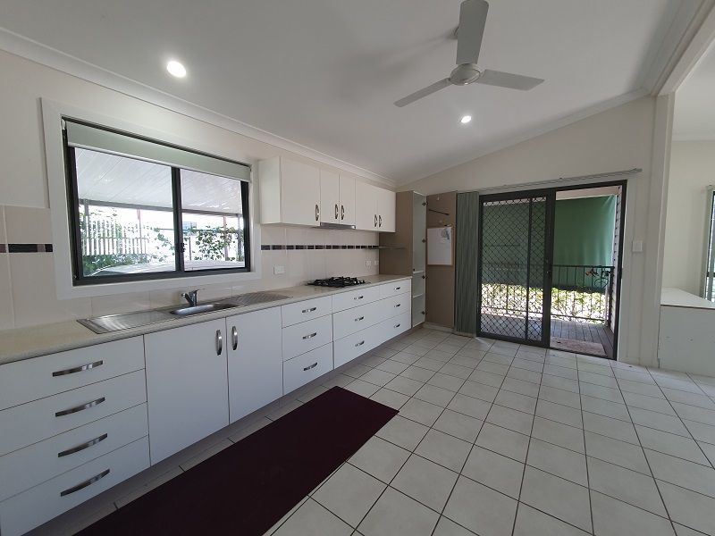 CT40 - preloved bargain