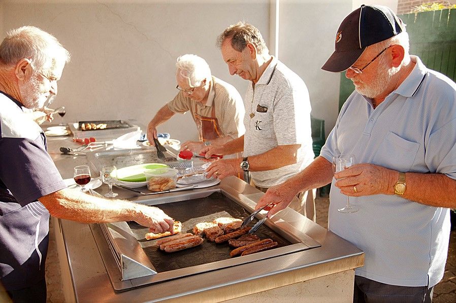 Apartments and two-bedroom refurbished units now available 