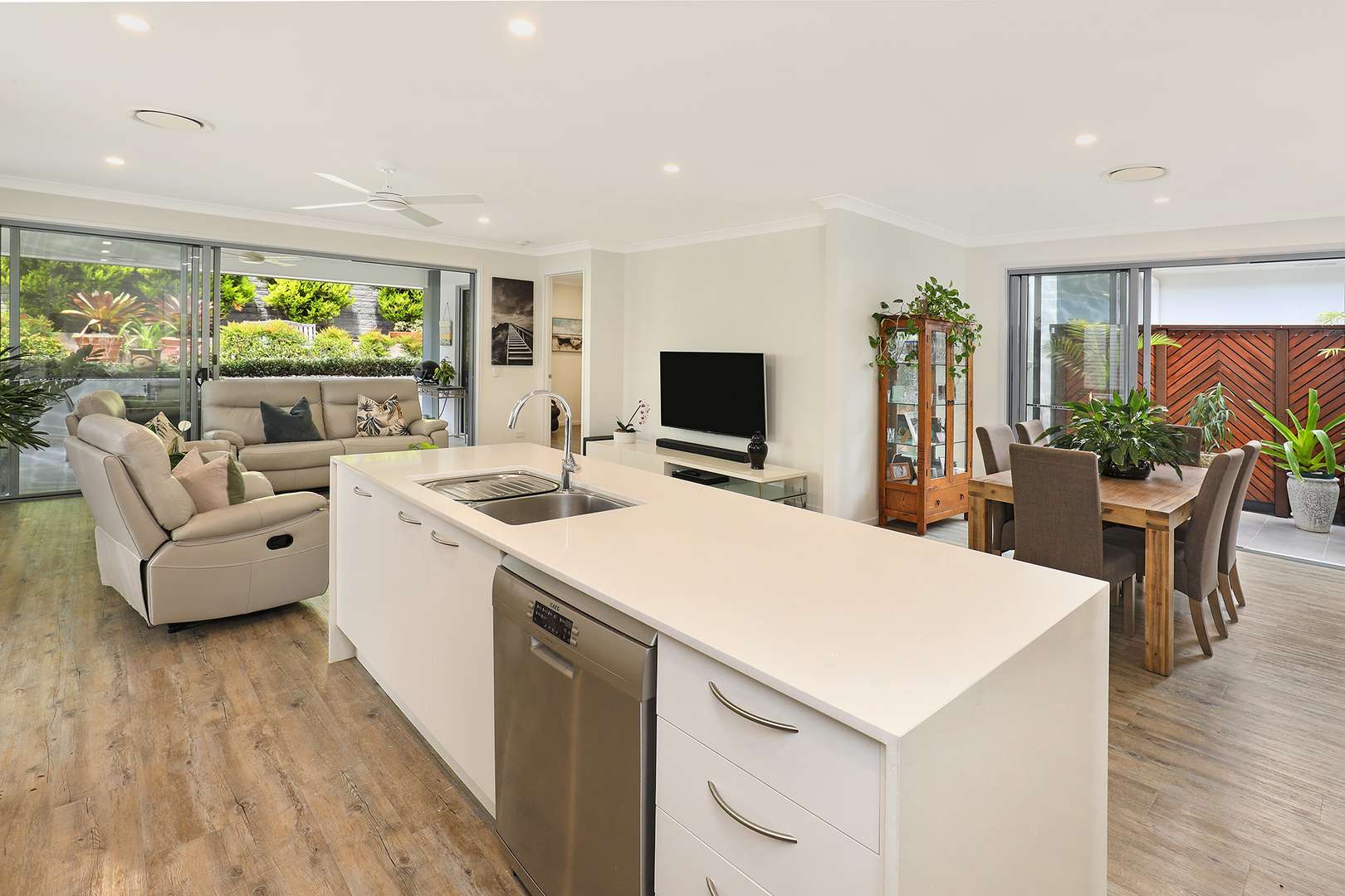 Choose the Easy Life & Live the Dream - V114 Halcyon Lakeside