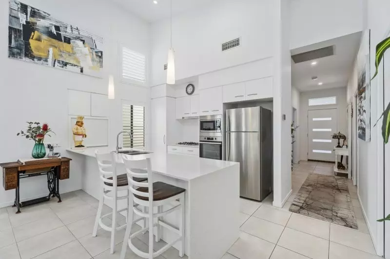 Site 82 - Established Heron