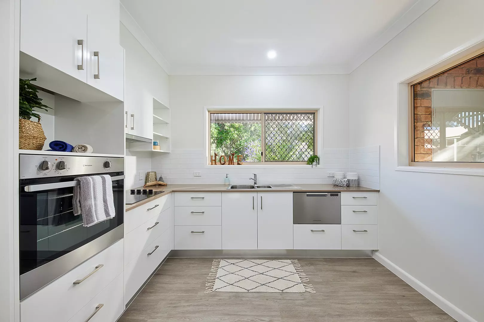 Walk to Golf Course and Surf Beach! 