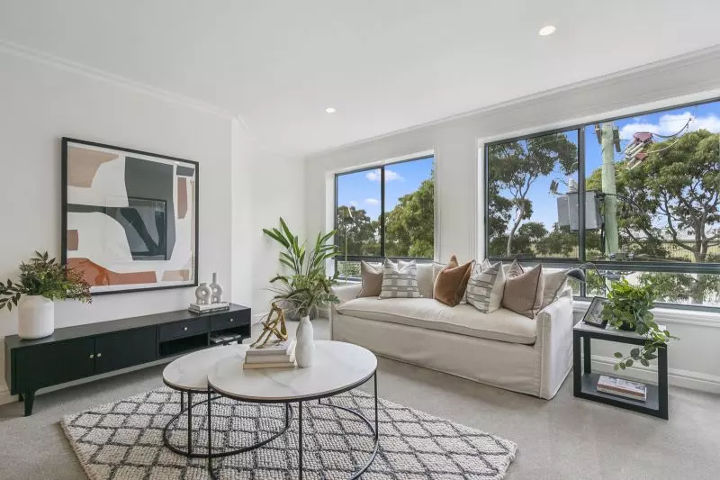 Large two-bedroom apartment on the third floor
