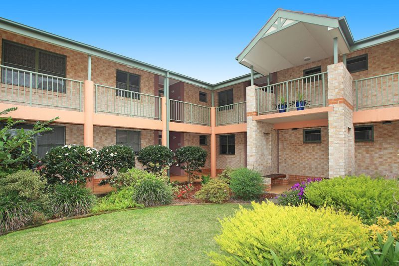 Two bedroom retirement unit with peaceful garden outlook