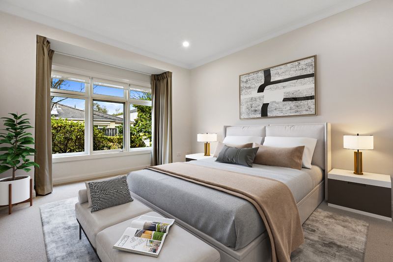 Spacious Living, Sunny Courtyard