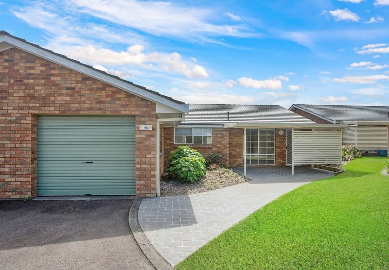 UNDER OFFER 169/1 Cape Hawke Drive, Forster