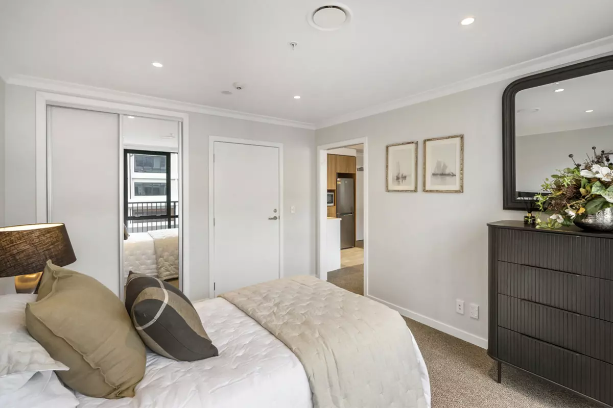 Independence with support