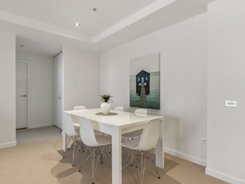 Bright, Spacious Apartment with Private Balcony in Prime Location