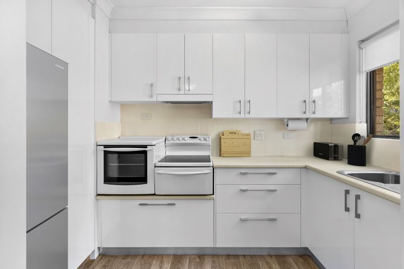 Ideally located ground floor unit close to the clubhouse with courtyard and leafy outlook.