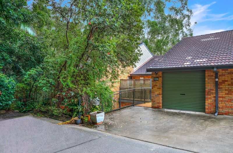 Villa with Flexible Living Spaces and Top Location