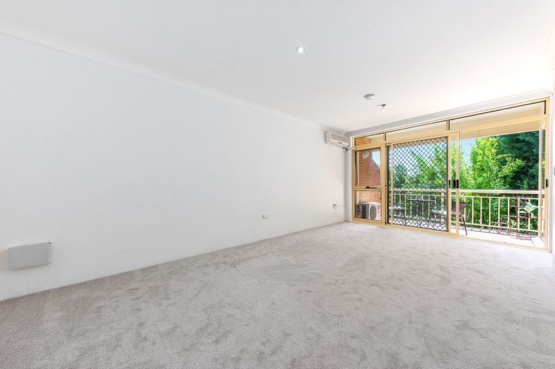 Elevated outlook, North facing Gem