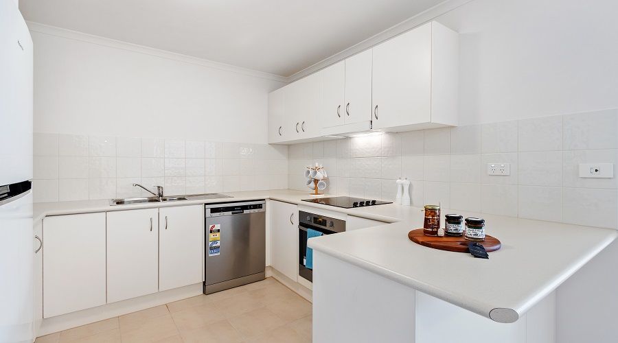 Looking for a maintenance free life? Apartment 334