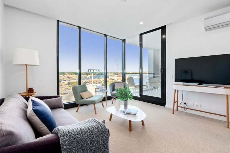 Great Location, Modern & Professional Lifestyle!