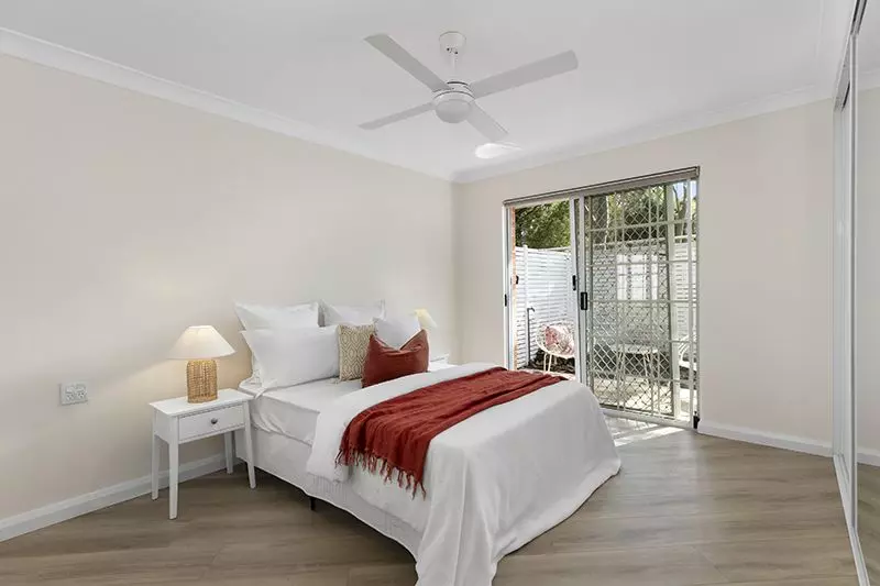 Rarely available newly renovated 2 bedroom, spacious, immaculately presented ground floor villa