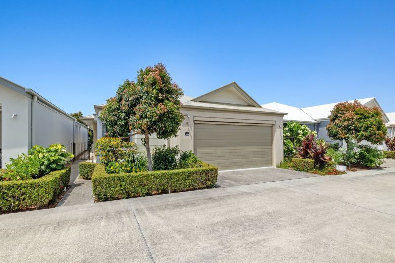 Sophisticated Living – Luxury Three-Bedroom Residence