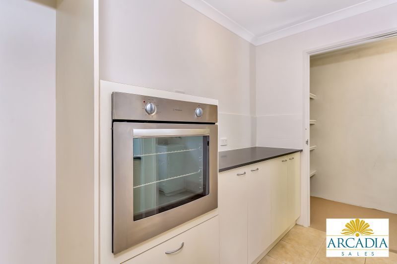 ARCADIA WATERS MADDINGTON - 2 Bedrooms and Stone Bench Tops