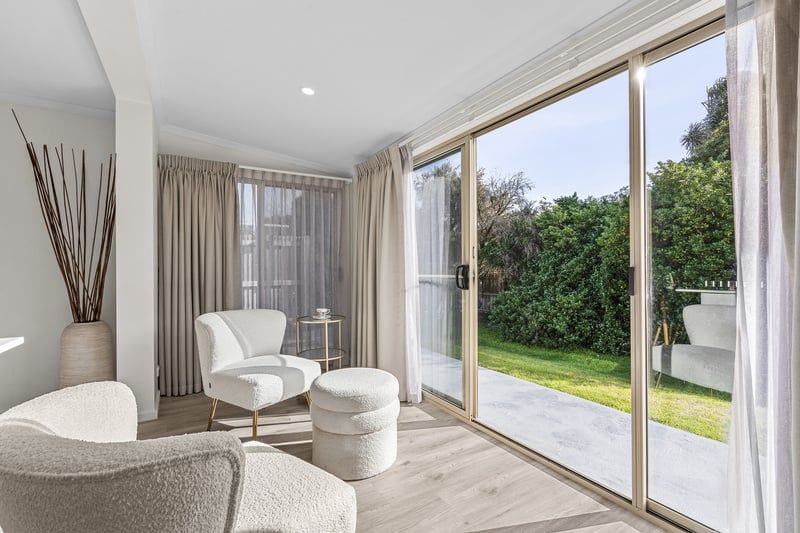 Bright, Low-maintenance, Study Nook and Garden Outlook