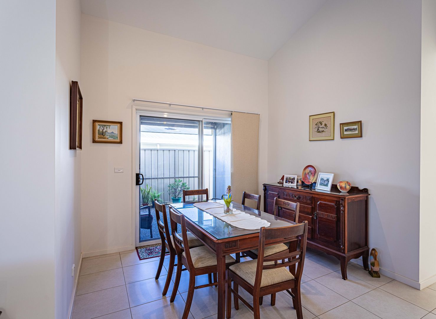 Palm Lake Resort Fern Bay - Close to all amenities