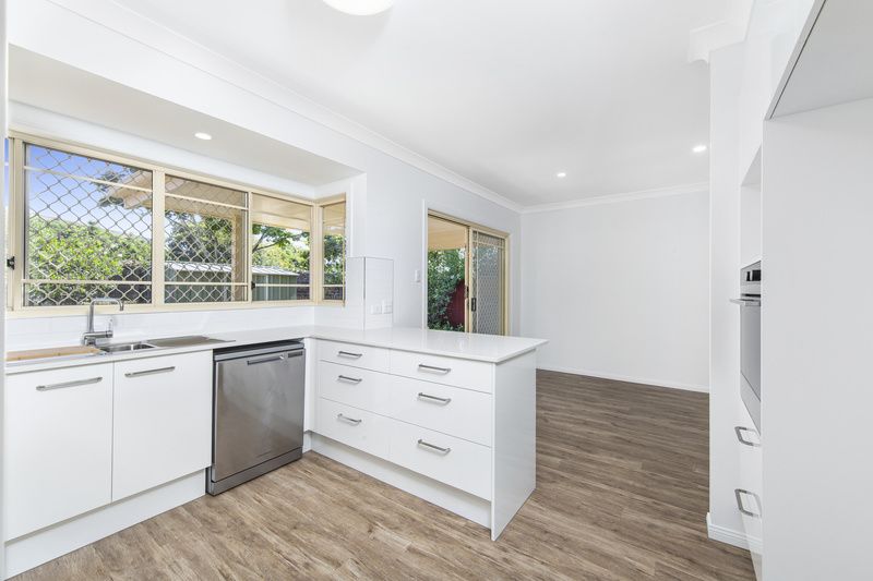 Sunny Two Bedroom, full refurbishment