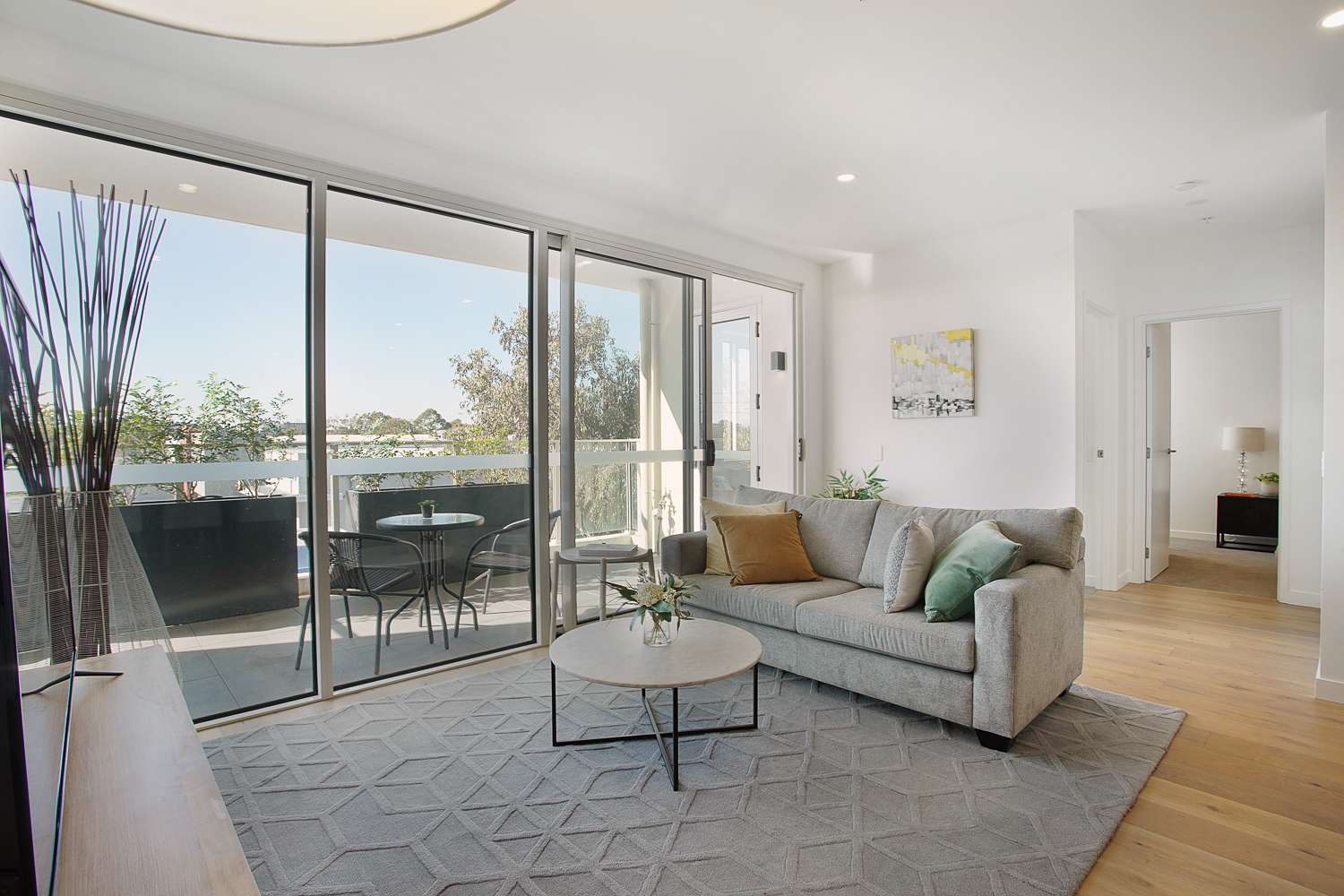 Bright and Welcoming 2 Bedroom