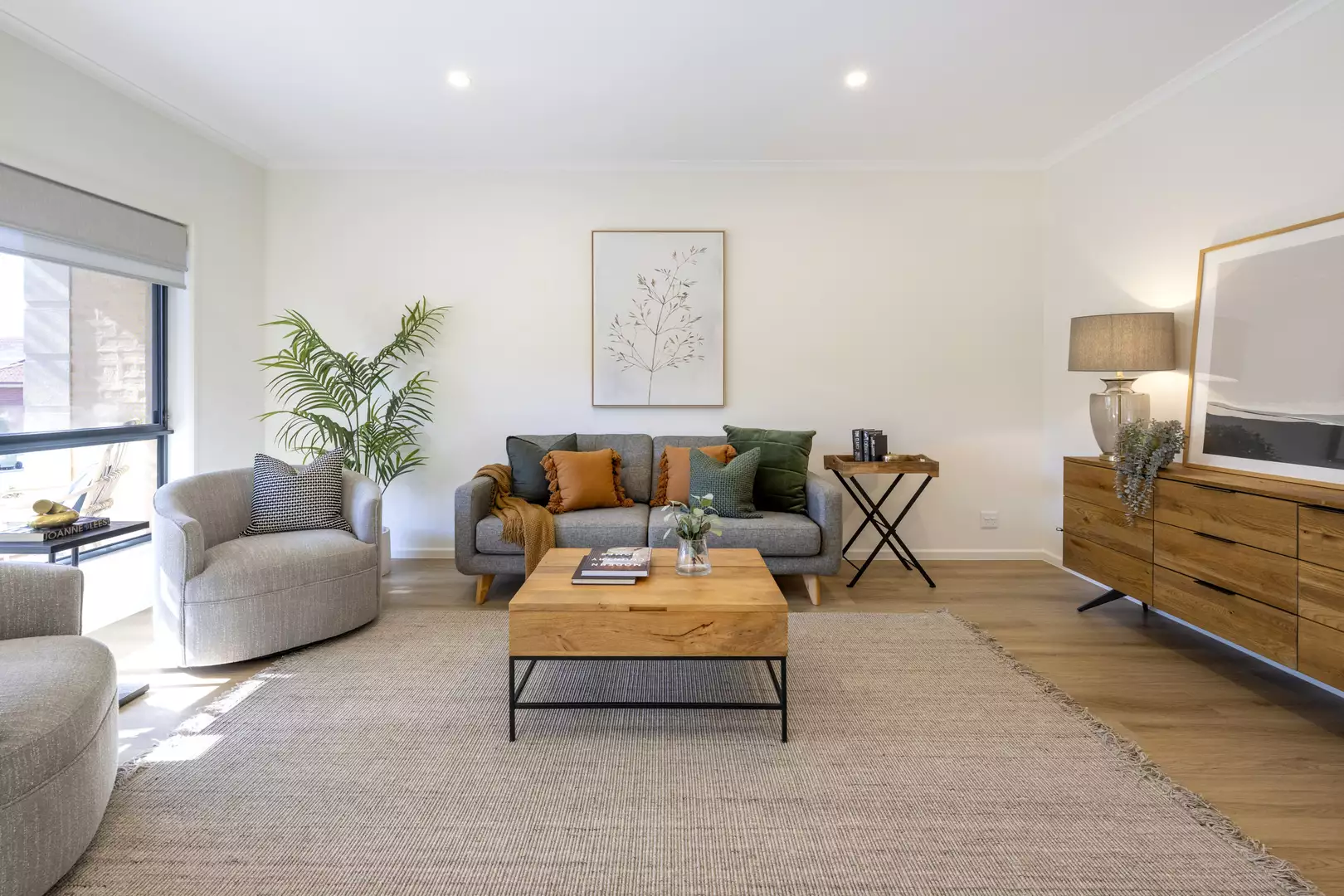 Eldercare Elmwood Grove: stunning three-bedroom villa with garage