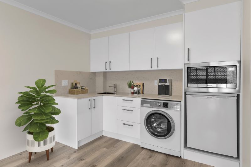 Sunny, fully refurbished apartment with chef-prepared meals and cleaning included!