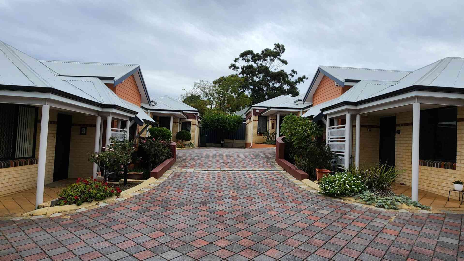 Over 55's - 2 bedroom Independent Living Unit in a Retirement Village - Innaloo 