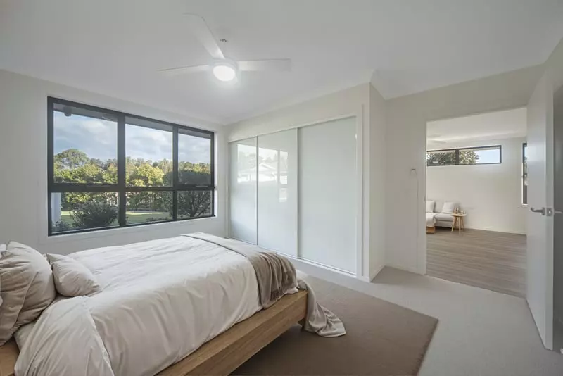 Spacious Coastal Villa with Large Yard and Entertaining Area