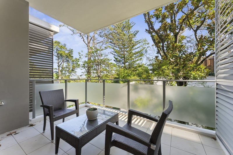 Stylish North-Facing Apartment in Premier Location