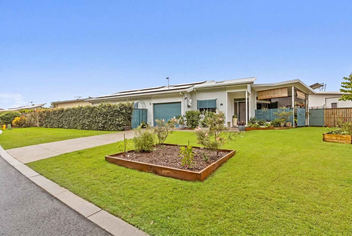 Exceptional Outdoor Spaces & Entertainer Appeal
