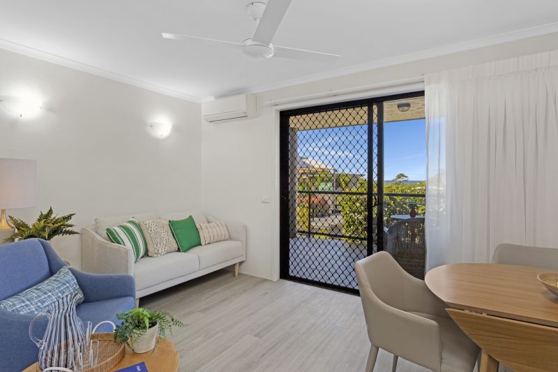 Ground-floor studio apartment with ocean views